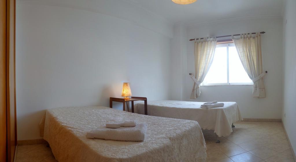 Apartamento Avenida Da Liberdade Αλμπουφέιρα Δωμάτιο φωτογραφία